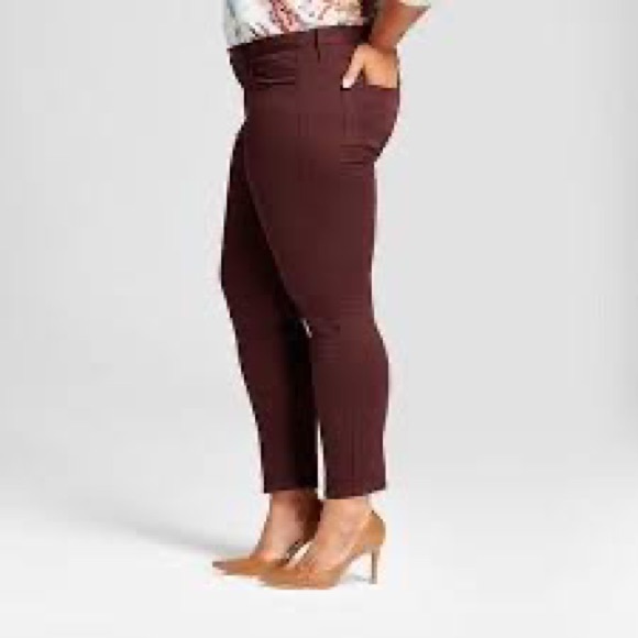 Ava & Viv Plus Size Burgundy Jean - Picture 6 of 8